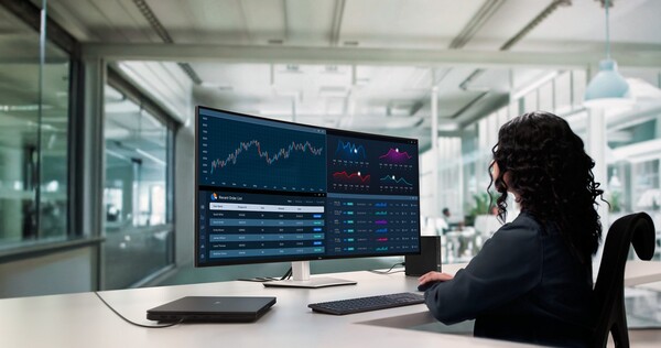 델 울트라샤프 52 썬더볼트 허브 모니터. [사진: 델테크놀로지스]