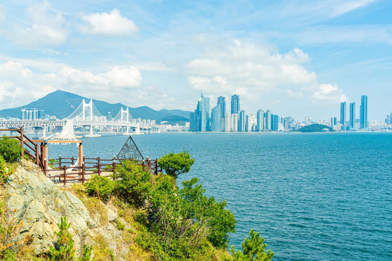 해안산책로 / 사진=부산관광공사@하이픈그룹