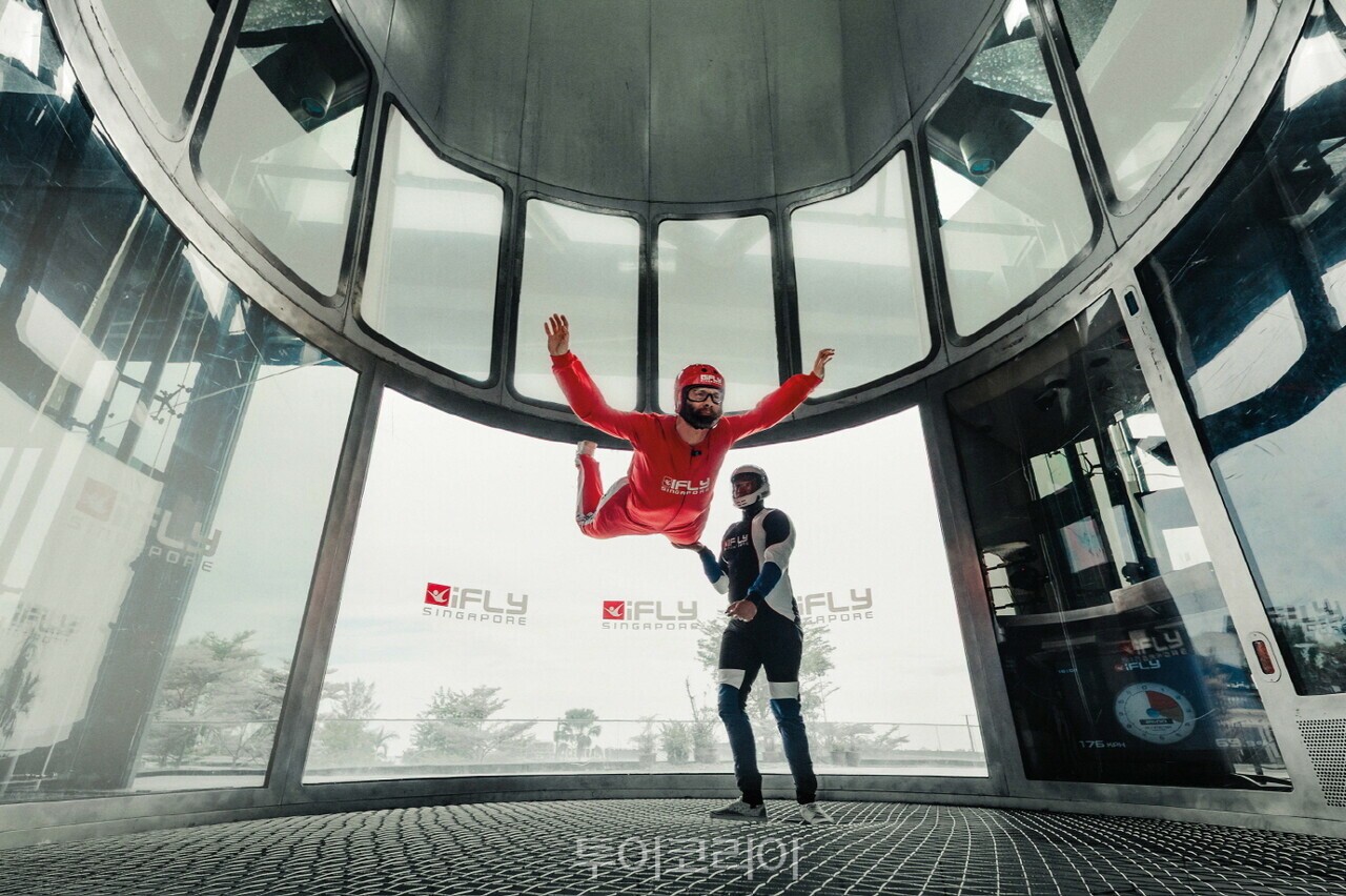 센토사 아이플라이를 방문한 배우 데이비드 코런스웻.사진-싱가포르관광청