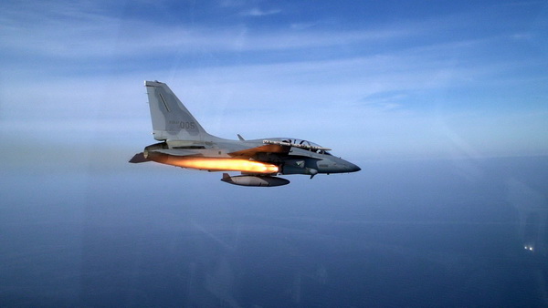 FA-50전투기 첫 실사격…결과는 | 중앙일보