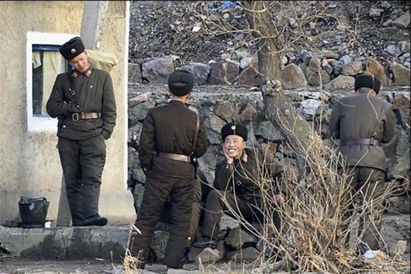 괴한들, 北국경경비대원 습격…사상자 발생” | Save Internet 뉴데일리