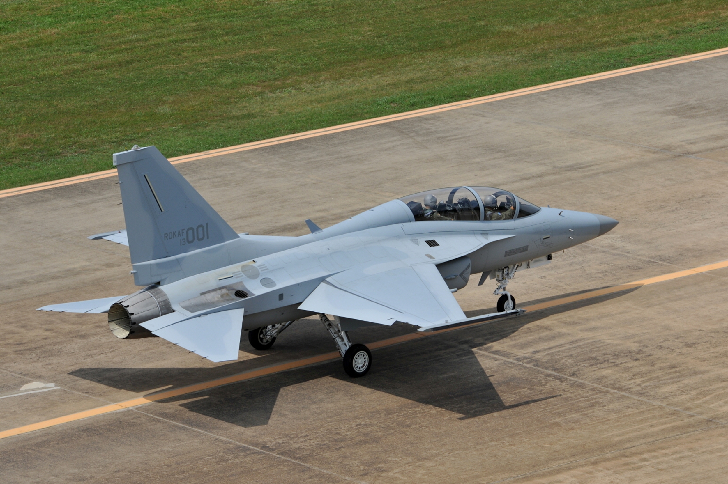 파일:FA-50 Fighting Eagle First delivery 1.jpg - 위키백과, 우리 모두의 백과사전