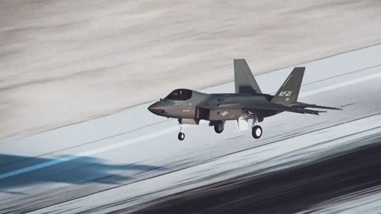 KF-21 엔진 · 활주 시험…7월 첫 시험 비행