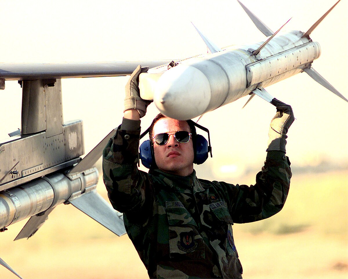 AIM-120 암람 - 위키백과, 우리 모두의 백과사전