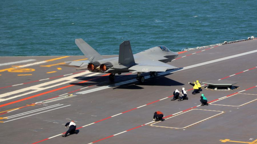 CNS Fujian implements electromagnetic catapult launch and recovery