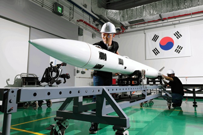 LIG넥스원, AI 미사일로 글로벌 시장 정조준…2028년 첫 시제품 출시 - 글로벌이코노믹