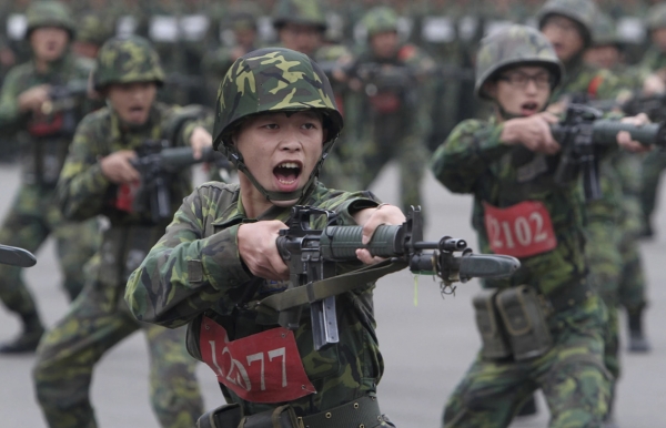 심층분석] 대만 모병제 따라 하면 한국군 무너진다 - 미래한국 Weekly