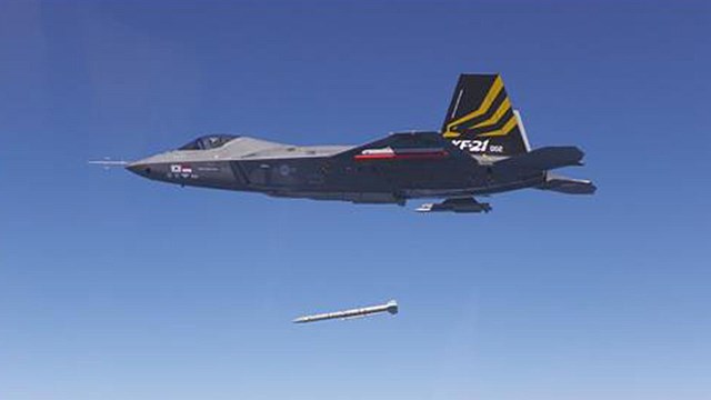 국산 전투기 KF-21 양산 본격 착수…1호기 조립 시작