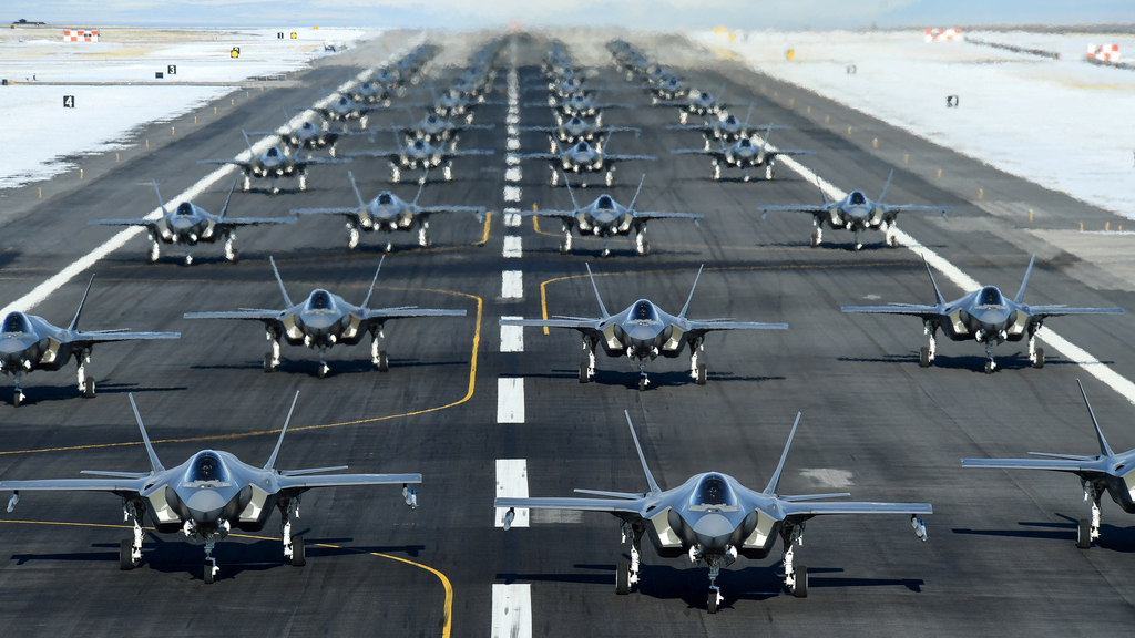 미 국무부, 독일에 F-35 전투기 판매 승인…나토 핵무기 장착 가능 - 경향신문