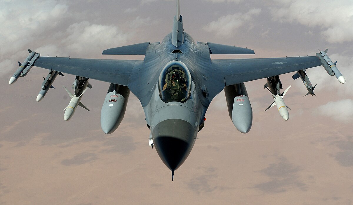 파일:F-16 Fighting Falcon.jpg - 위키백과, 우리 모두의 백과사전