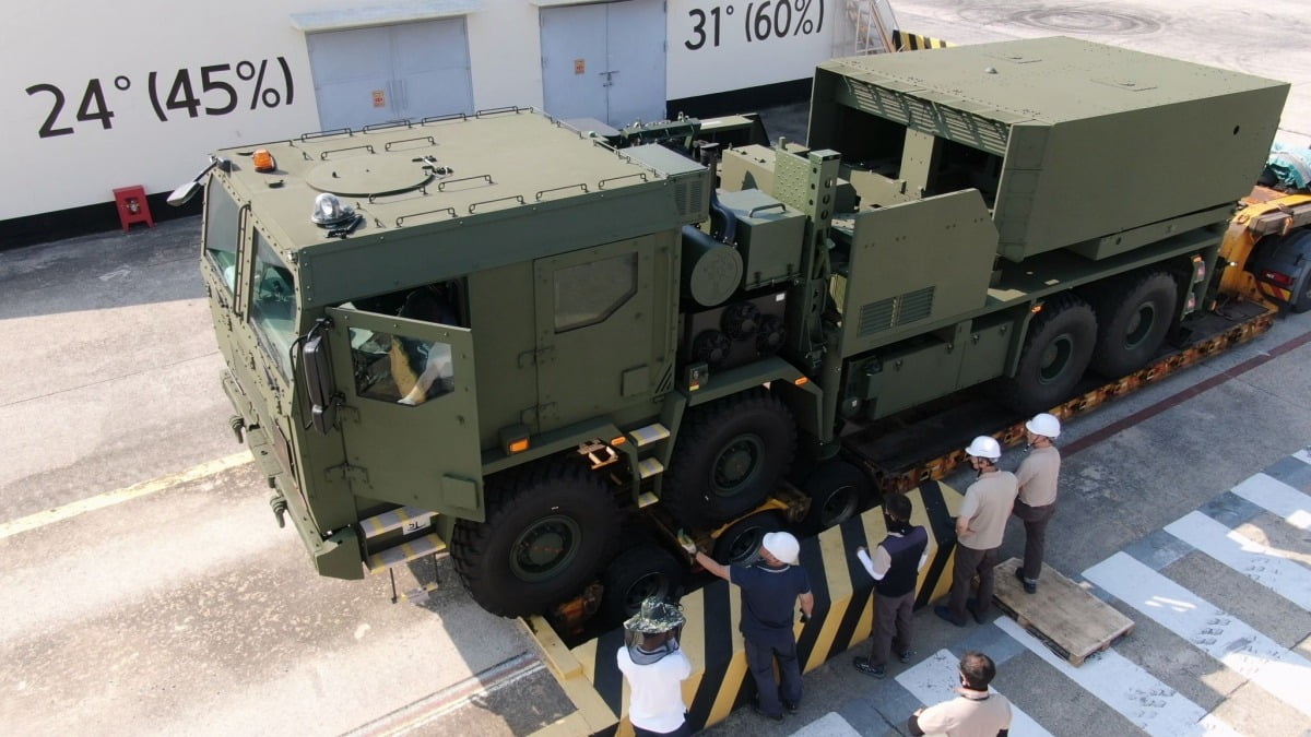 폴란드로 향하는 다연장로켓 천무…호마르K로 재탄생 | 한국경제