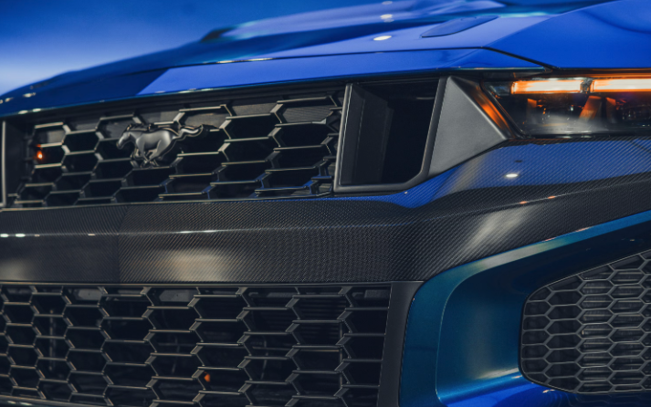 새로운 괴물 머스탱 다크호스 SC 공개 (Feat:베르스타펜)