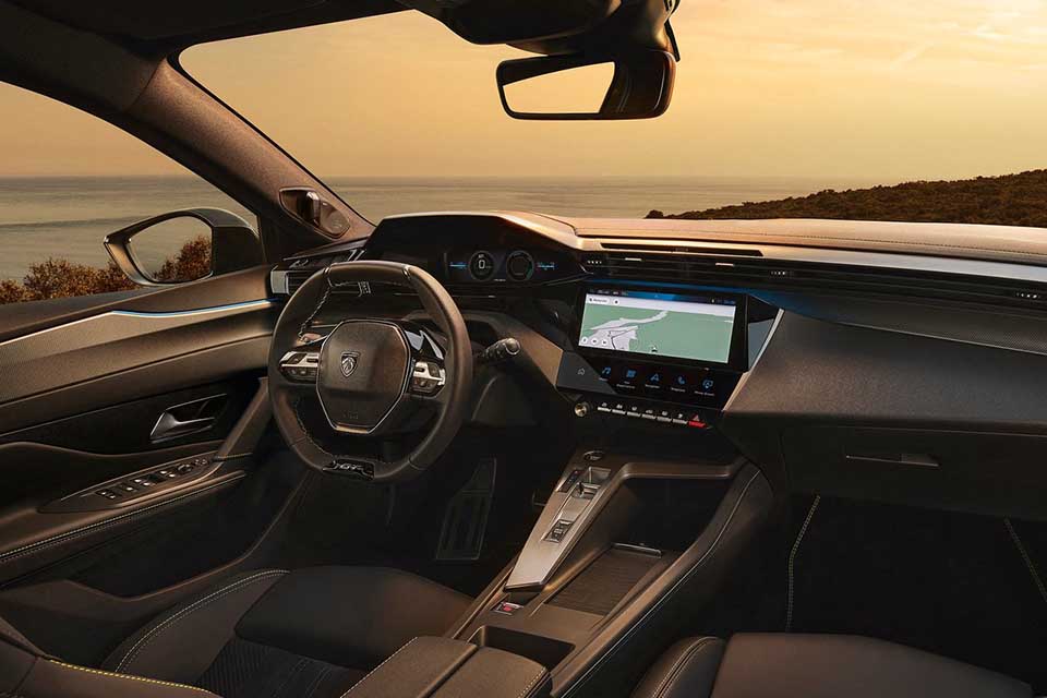 푸조 408 부분 변경모델 공개 새로운 디자인 적용