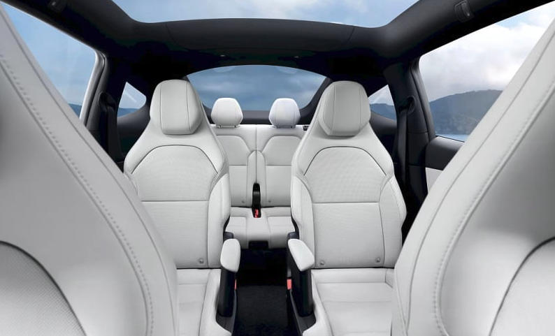 테슬라 모델Y L 국내 인증 끝 1회 충전 553Km 정보 알아보기