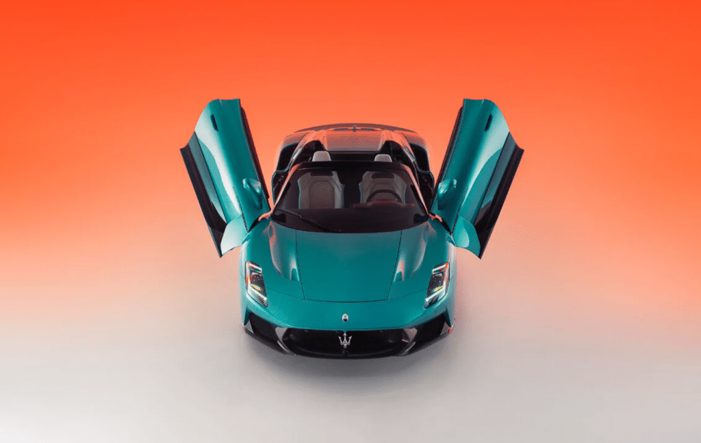 마세라티 MC푸라 버터플라이 도어