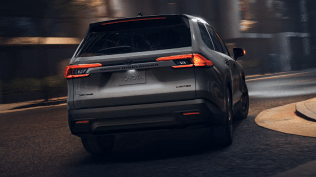 토요타 하이랜더 EV 티저 공개