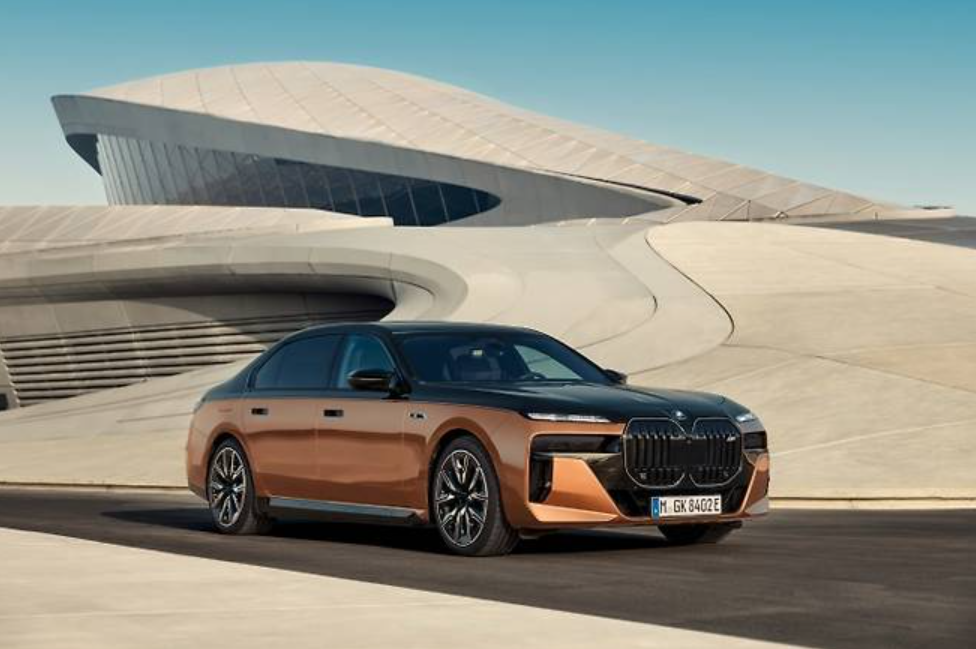 역시 차는 타봐야 안다... 디자인 호불호 딛고 7시리즈가 '왕좌' 지킨 비결 3 BMW 7시리즈 판매량