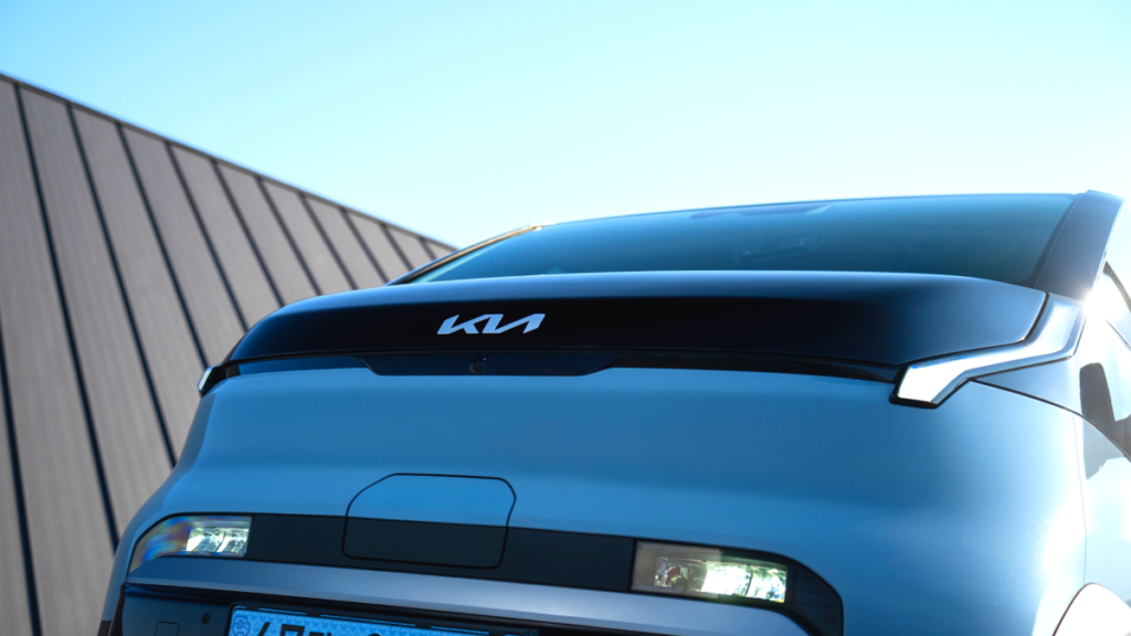 기아 PV5 캠핑카