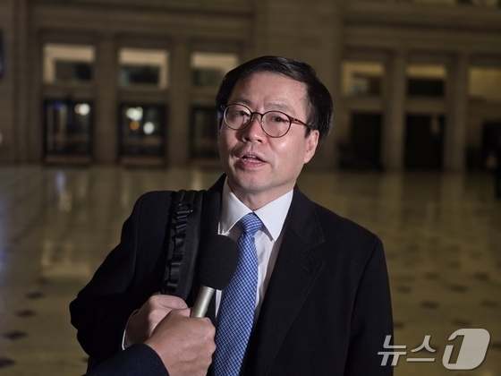 Yeo Han-koo, Director-General of the Trade Negotiations Bureau at the Ministry of Trade, Industry and Energy, briefed Korean reporters on the results of negotiations with the U.S. side at Union Station in Washington, D.C., on Tuesday 2026.02.03 / News1
