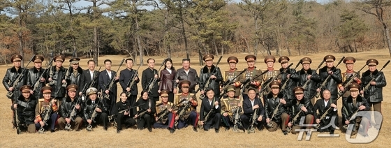 The Rodong Sinmun, the official newspaper of the Workers\' Party of Korea, reported on February 28 that Respected Comrade Kim Jong Un, General Secretary of the Workers\' Party of Korea and Chairman of the State Affairs Commission of the Democratic People\'s Republic of Korea, met with key leading officials and military commanders at the headquarters of the Party Central Committee on February 27 and presented them with specially prepared gifts / Rodong Sinmun