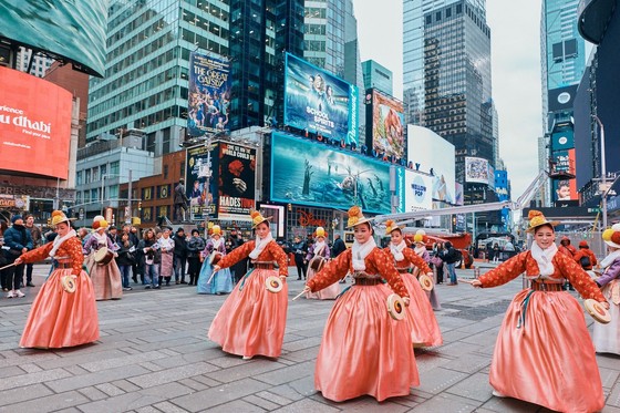 Special Performance by the National Heritage Promotion Agency Art Troupe / Provided by National Heritage Administration
