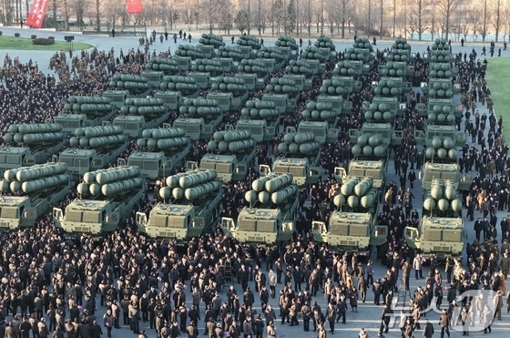 The Rodong Sinmun, the official newspaper of North Korea\'s Workers\' Party, reported on Thursday that a ceremony to present a 600mm large-caliber multiple rocket launcher to the 9th Congress of the Workers\' Party of Korea was grandly held in the capital Pyongyang on Wednesday, with Kim Jong Un, General Secretary of the Workers\' Party, attending the ceremony / Rodong Sinmun