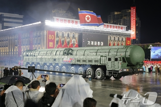North Korea\'s new intercontinental ballistic missile (ICBM), the Hwasong-20 / Rodong Sinmun