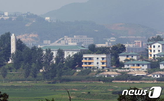 The Kaesong Industrial Complex is visible beyond the North Korean village of Gijeong-dong, as seen from the third guard post at Panmunjom in Paju, Gyeonggi Province, in 2022. 2022.7.19 / News1
