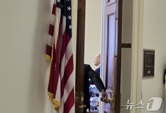 Harold Rogers, interim CEO of Coupang Korea, takes a brief break during testimony at the House investigation into Coupang discrimination held at the Rayburn Building in the U.S. Capitol in Washington, D.C., on Monday 2026.02.23 / News1