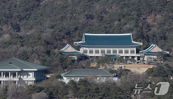 View of the Blue House from the Government Complex Seoul in Jongno-gu, Seoul 2025.12.21 / News1
