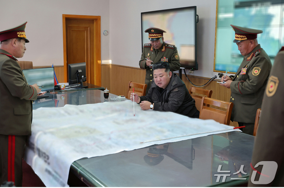Photo of Kim Jong Un, General Secretary of the Party, during his visit to the headquarters of the Korean People\'s Army 2nd Corps in 2024 / Rodong Sinmun