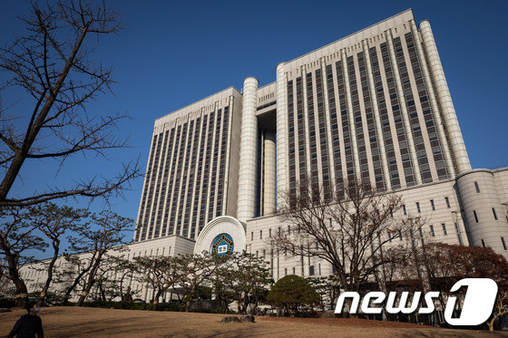 Yoon Seok-yeol’s Trial: What to Expect from the High-Stakes Verdict on Charges of Insurrection