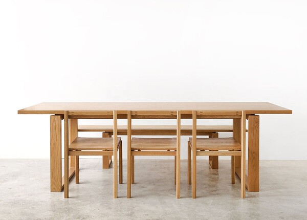 고범석, 〈플로팅 톱 테이블·벤치·의자〉, 호두나무/오크, 고범석 가구(KOBEOMSUK FURNITURE)