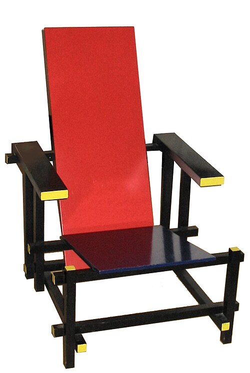 게리트 리트펠트, 〈적·청 의자(Red Blue Chair)〉, 1918–1923, 채색 목재, 86.7 × 66 × 83.8cm, 뉴욕 현대미술관(MoMA) 소장.