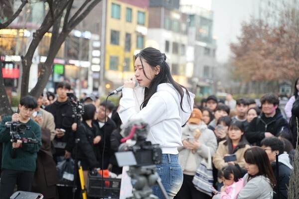 사진 = 니치뮤직 제공_ 가수 송하예
