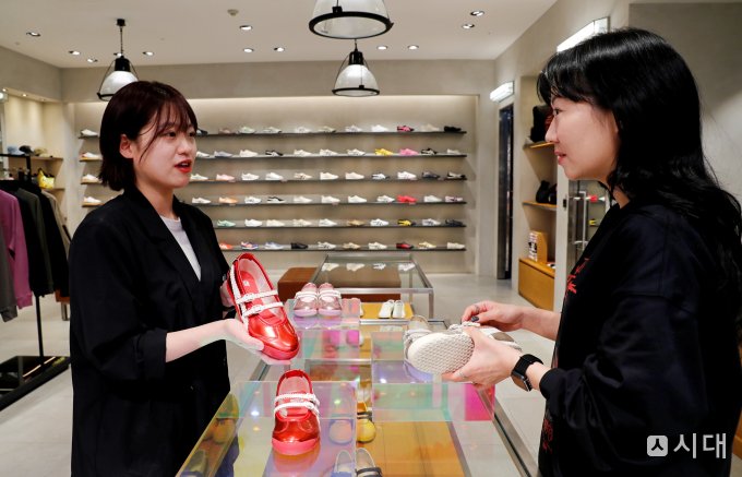 Why Mary Jane Shoes Are the Must-Have Winter Trend for 2026