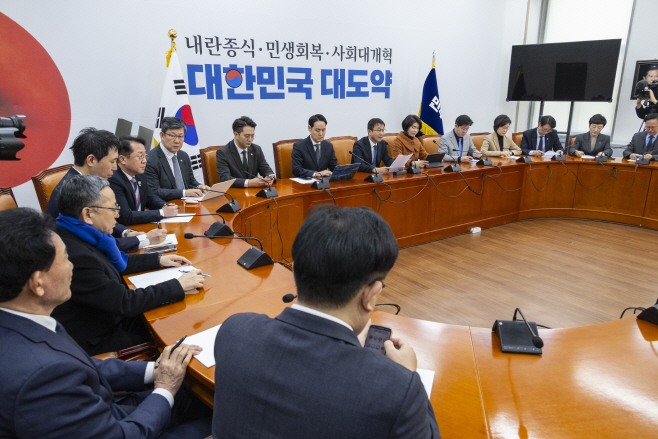 발언하는 한병도 원내대표<YONHAP NO-4168>