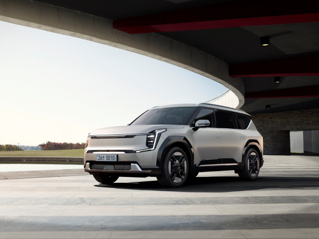 (사진 2) The 2026 EV9 외장