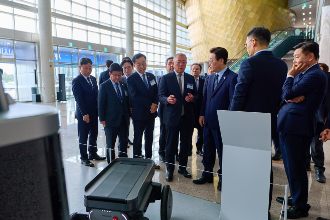 자율주행휠로봇 설명 이재명 대통령