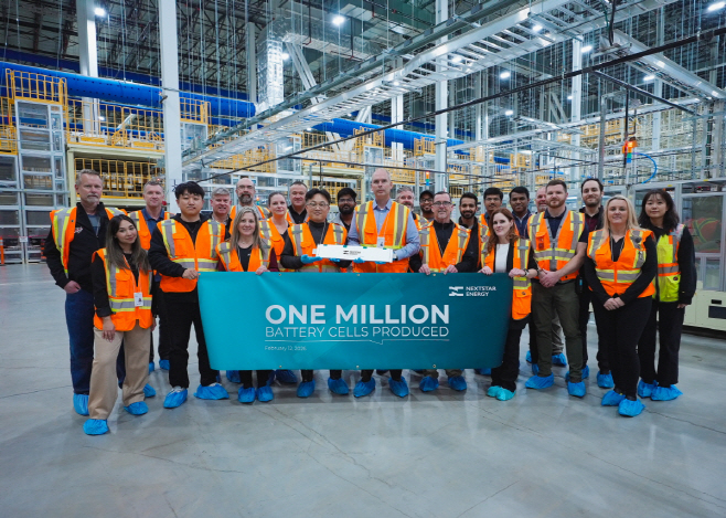 참고사진. LG에너지솔루션 캐나다 생산법인 넥스트스타 에너지가 백만 셀 생산을 달성했다.