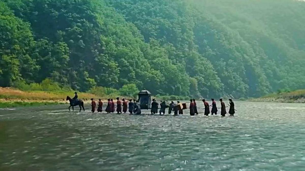  引用： \'王と生きる男\'の一場面。 / YouTube \'ショートストーリー\'