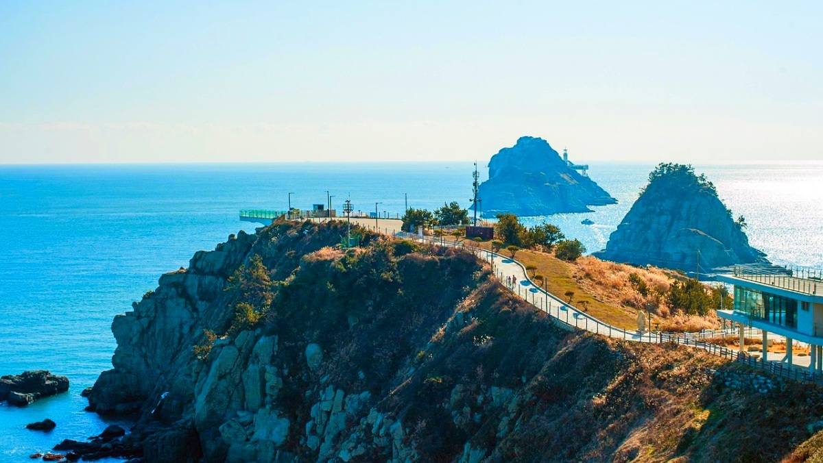 Is Oryukdo Skywalk the Best Free Attraction in Busan? Explore Its Stunning Views!