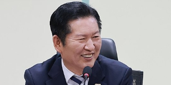 정청래 더불어민주당 대표가 26일 국회 의원회관에서 열린 민주당 한반도평화신전략위원회 출범식에 참석해 발언하고 있다. ⓒ연합뉴스 