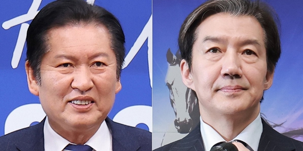 국회에서 11일 열린 최고위원회의에 참석한 정청래 더불어민주당 대표(왼쪽)와 민주당이 제안한 '연대 및 통합을 위한 추진준비위'에 관해 입장을 밝히기에 앞서 넥타이를 고쳐 매는  조국 조국혁신당 대표. ⓒ연합뉴스