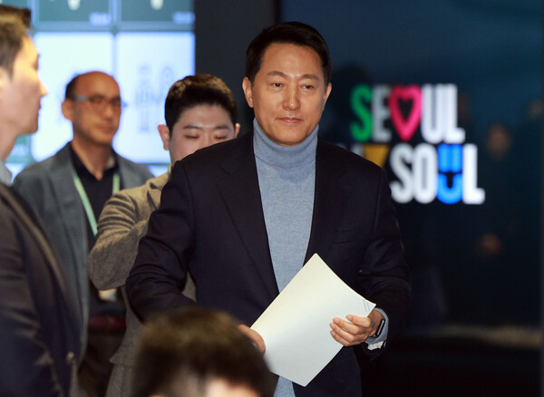 오세훈 서울시장(사진)이 23일 라디오에 출연해 장동혁 대표가 절윤하지 않은 것에 대해 비판의 목소리를 냈다. ⓒ연합뉴스