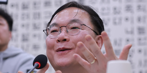 박영재 법원행정처장이 4일 국회에서 열린 법제사법위원회 전체회의에서 의원 질의에 답하고 있다. ⓒ 연합뉴스