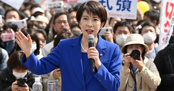 다카이치 사나에 일본 총리. 사진은 이해를 돕기 위해 AI를 통해 생성한 이미지를 재편집한 것. ⓒ 허프포스트코리아