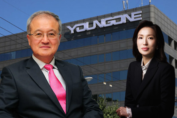 성기학 영원무역그룹 회장(왼쪽)과 성래은 영원무역홀딩스 부회장 ⓒ 그래픽 허프포스트코리아