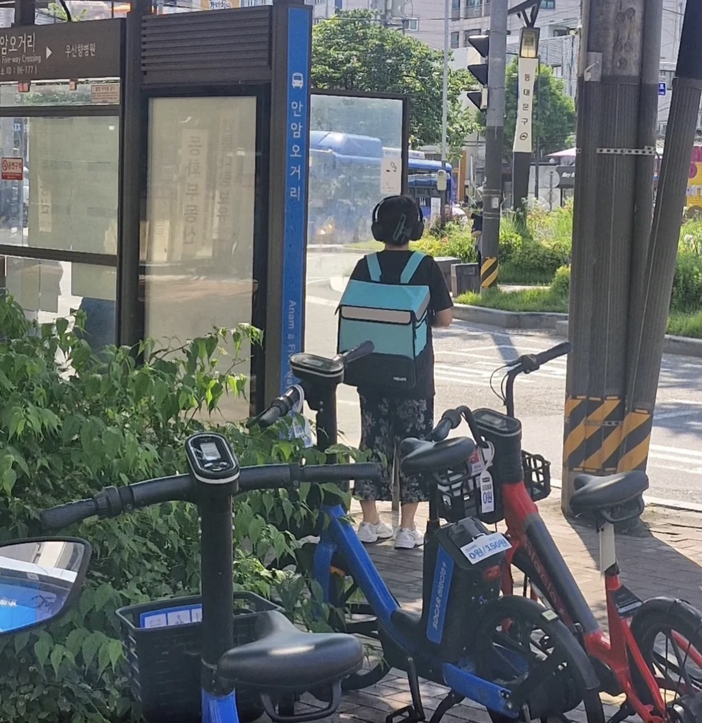 2023년 최신 EV 모델 비교: 테슬라 vs 현대, 어떤 차가 더 나을까?