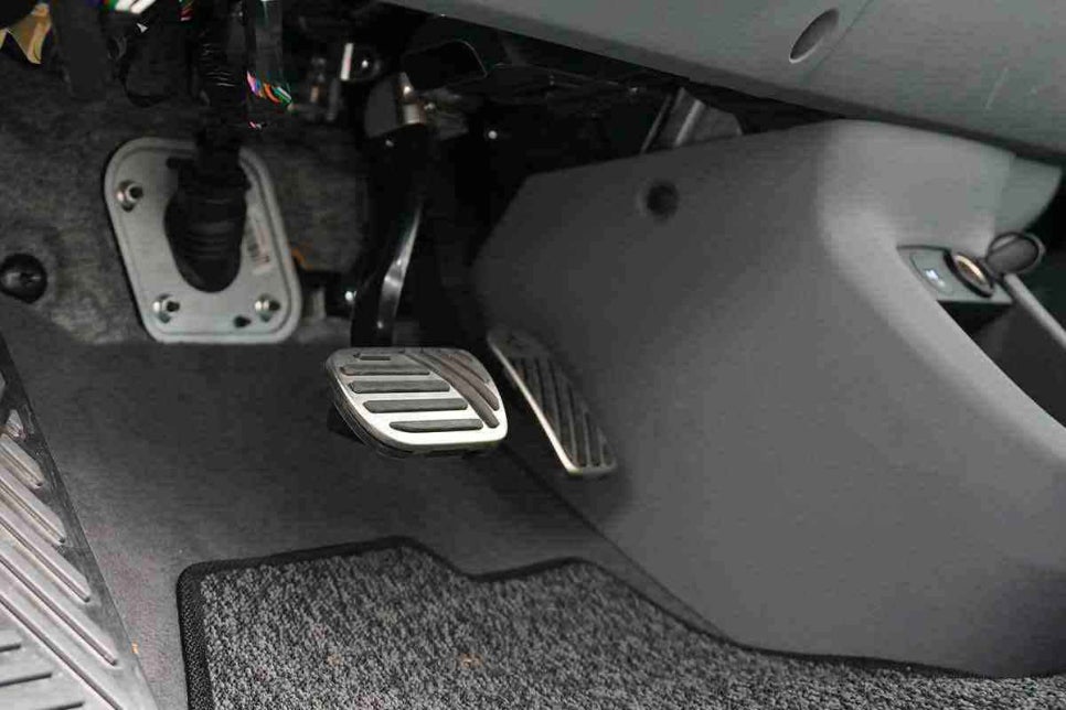 Preventing Accidents: The Government’s 3,260 Vehicle Rollout of Pedal Misoperation Devices for Elderly Drivers